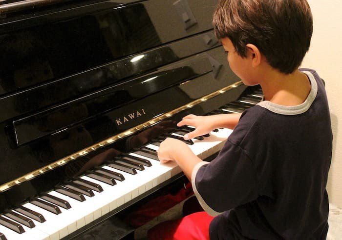 learn piano child benefit