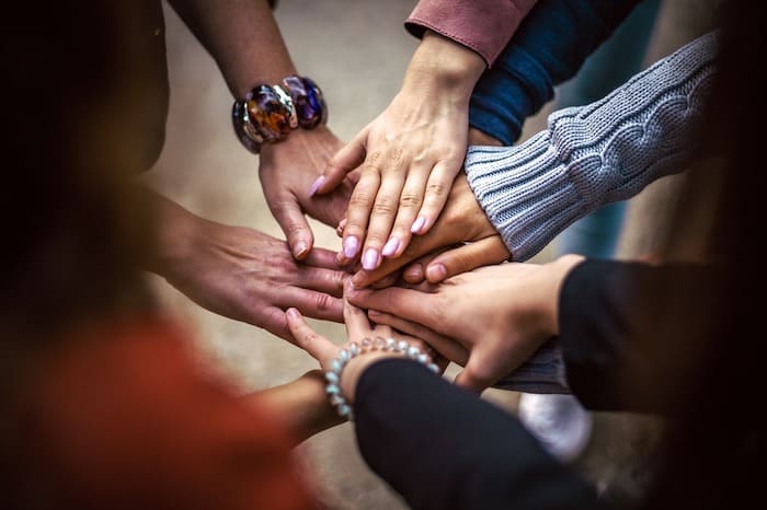 unirsi alla comunità imparare il pianoforte è meno difficile